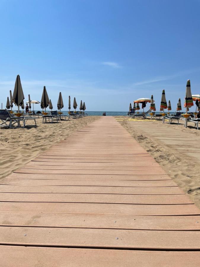Malibu Apartments บิบิโอเน ภายนอก รูปภาพ